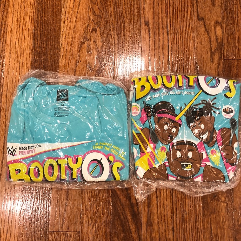 NWT Limited Edition Authentic WWE BootyOs T-shirt